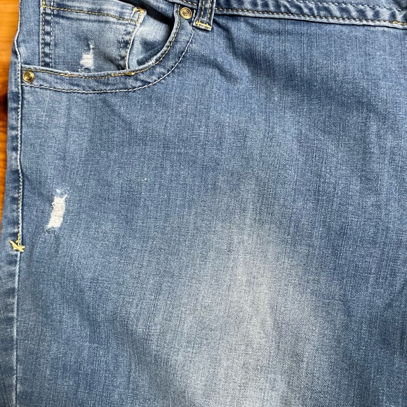 Lane Bryant Distressed Jeans Light Wash Size 24 Average Length - Picture 3 of 9